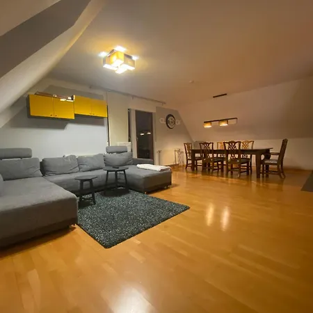 아파트 Monteurwohnung-Wohnen Auf Zeit-Ferienwohnung-Moebliertes Wohnen *